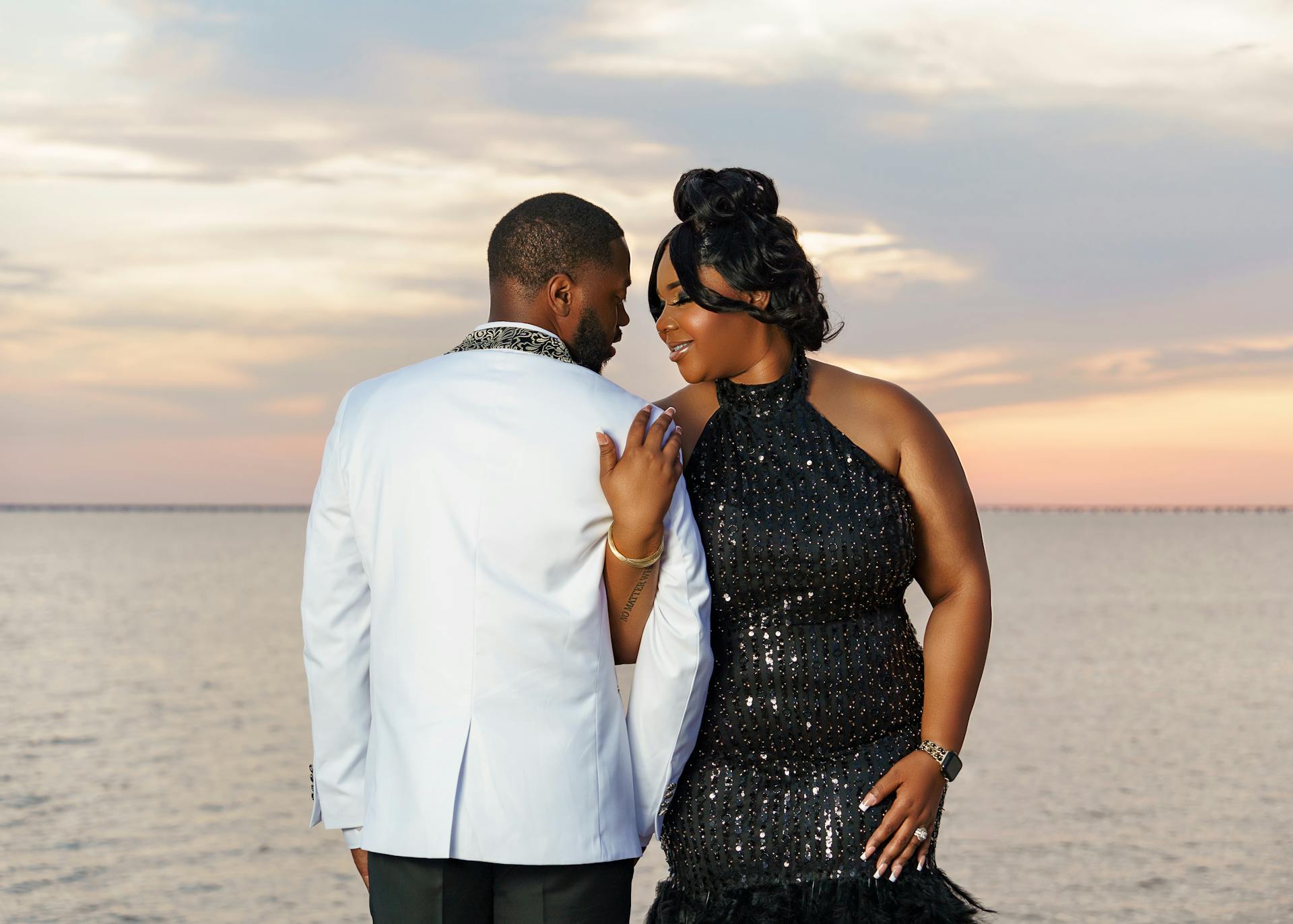 HERO - Romantic wedding couple at sunset